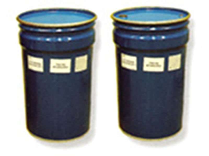 Containers holding 200 l.